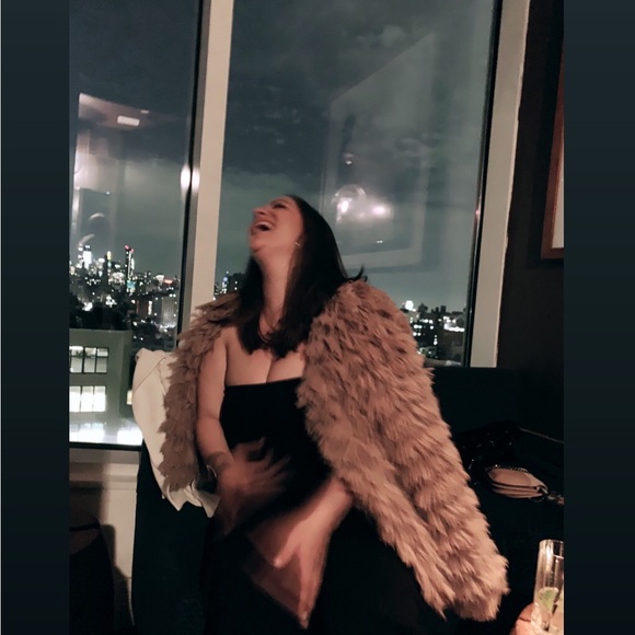 Meet your Posher, Abby - Picture 1 of 1